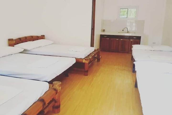 Room 13 of 20
