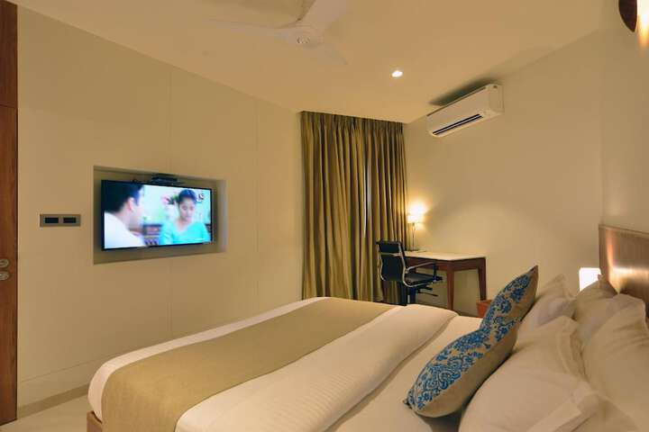 Room 28 of 54