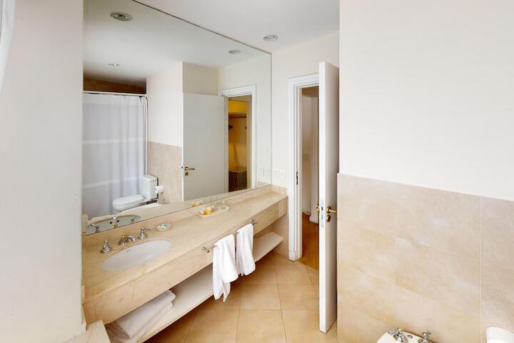 Room 54 of 104