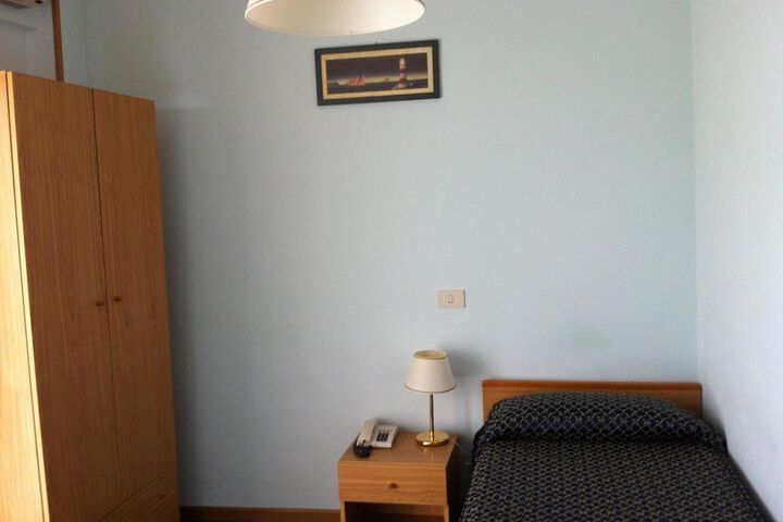 Room 12 of 53