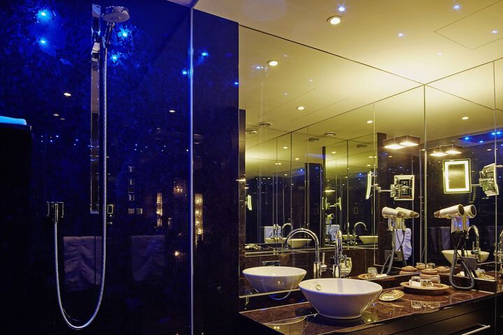 Bathroom Interior Photo