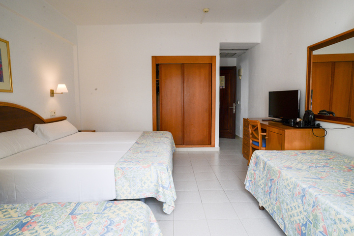 Room 19 of 48
