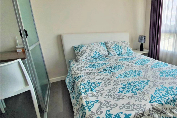 Room 5 of 15