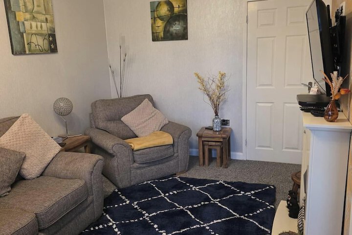 Room 6 of 16