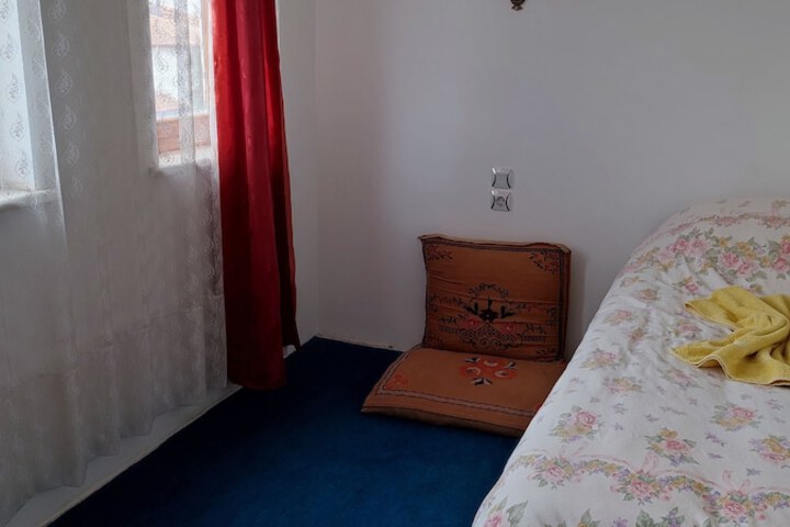 Room 26 of 175
