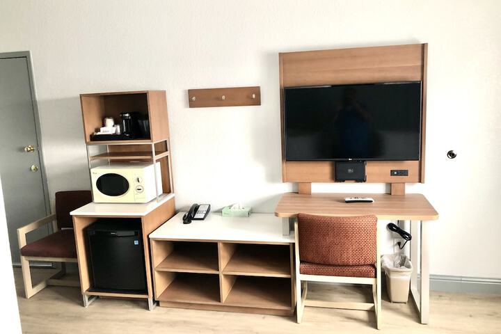 Room 53 of 76
