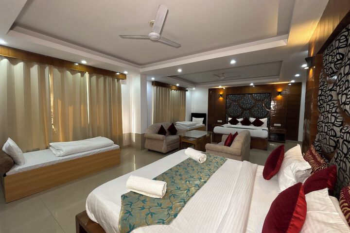 Room 36 of 70