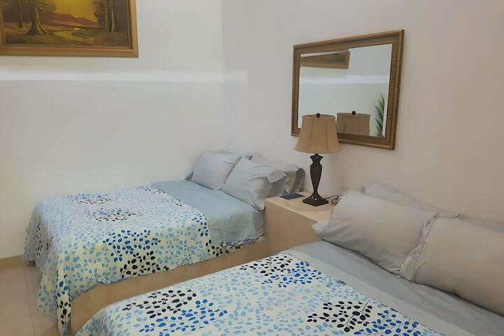 Room 6 of 11