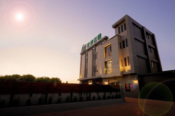 Hotel 43 of 44