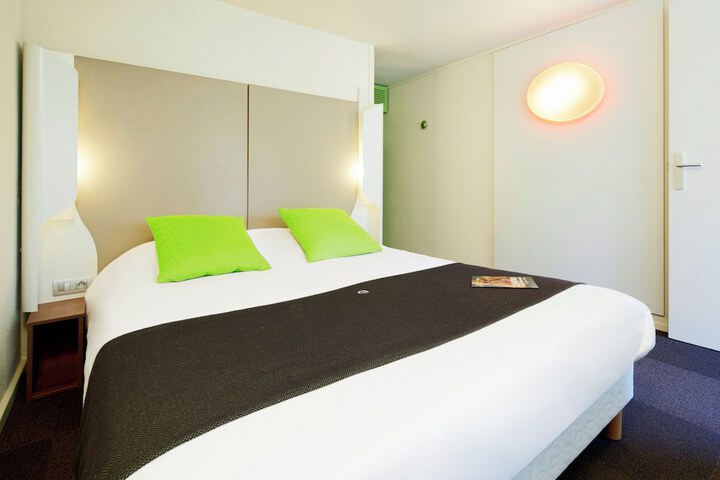 Room 14 of 48