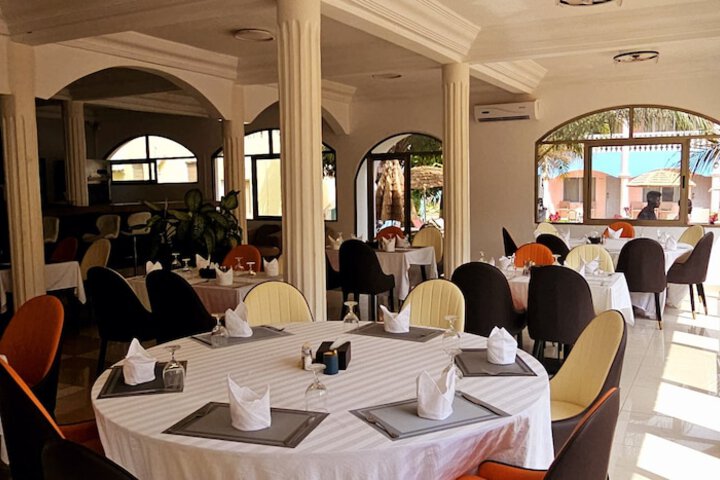 Dining 63 of 97