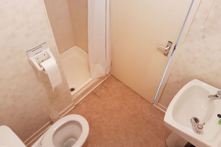 Room 11 of 13