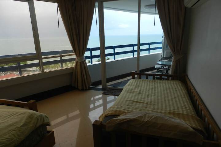 Room 45 of 259