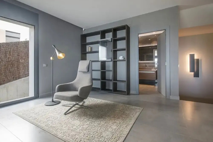Room 2 of 21
