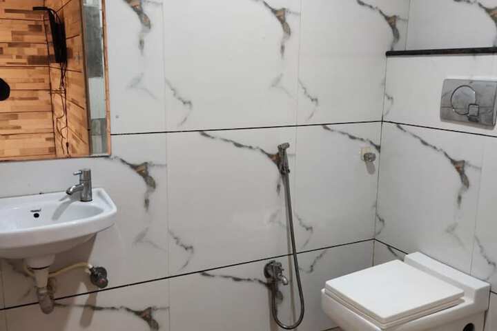 Room 17 of 26