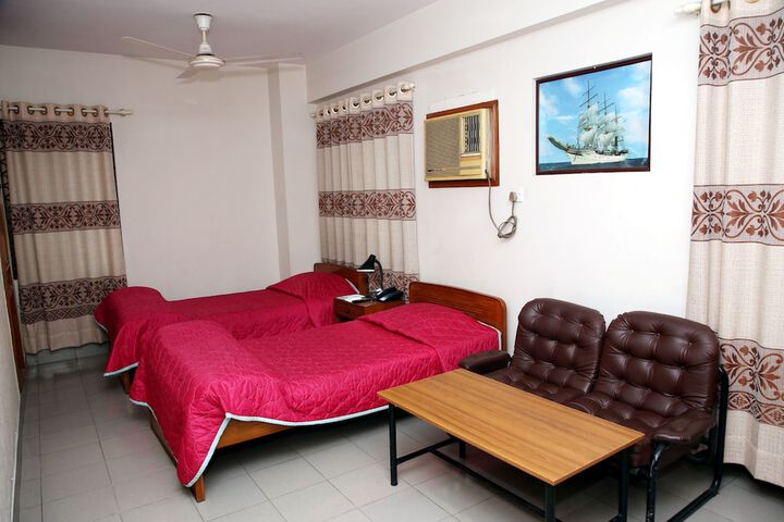 Room 9 of 22