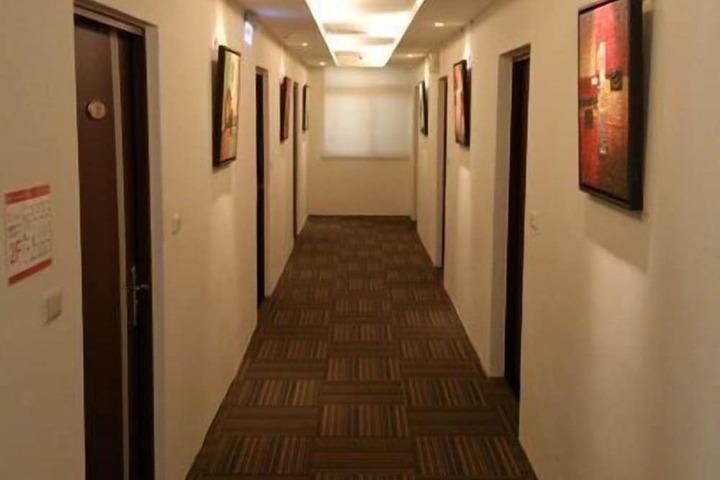 Ballroom/Hall 33 of 39