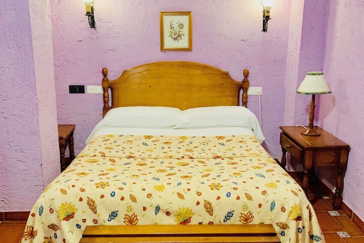 Room 4 of 38