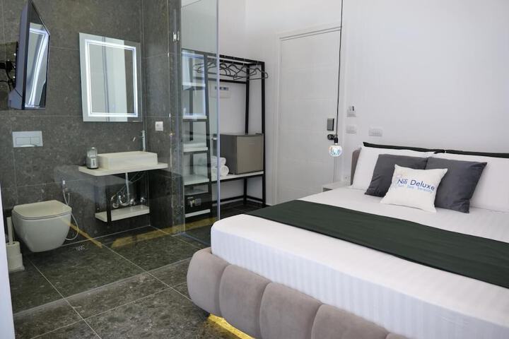Room 14 of 22