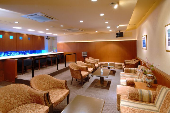 Lounge 29 of 40
