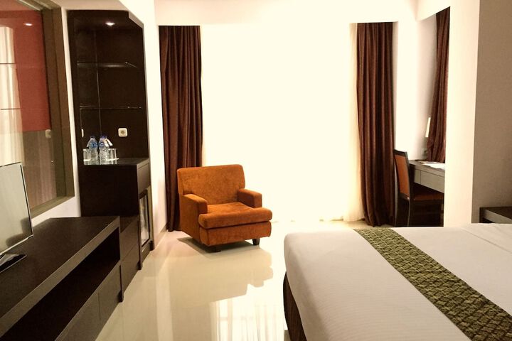 Grand Hawaii Hotel
