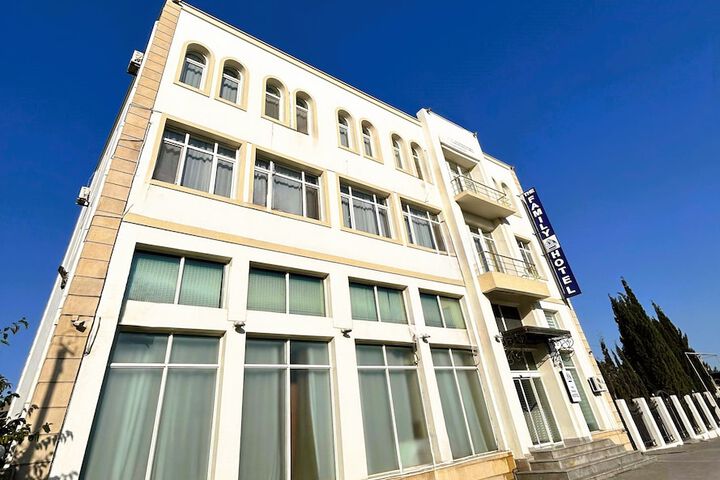 The Family Hotel - Free Massage