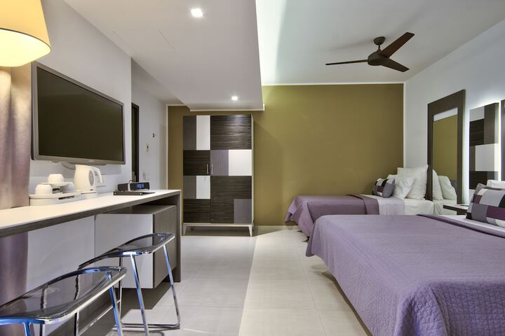 Room 22 of 100