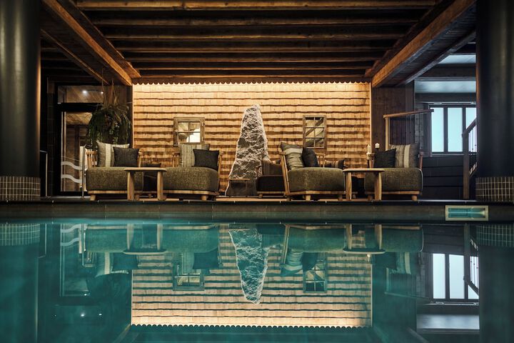 Pool 8 of 18