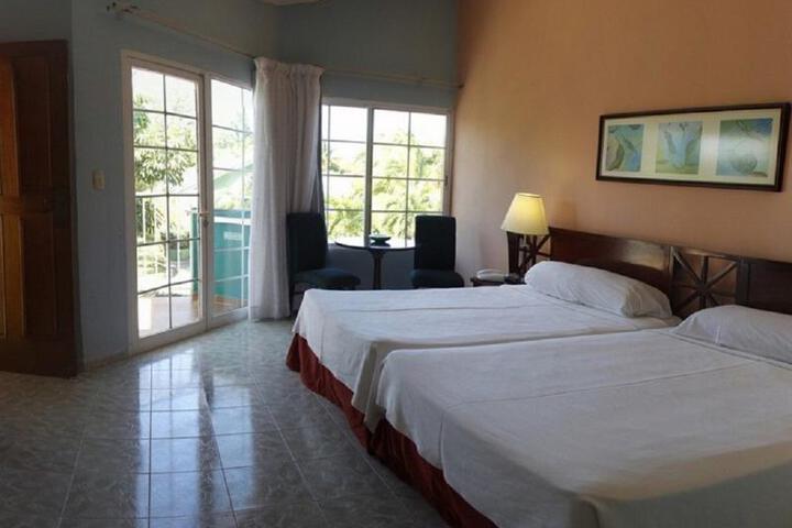 Room 4 of 4