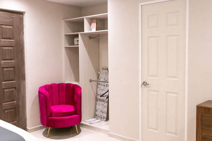 Room 3 of 29