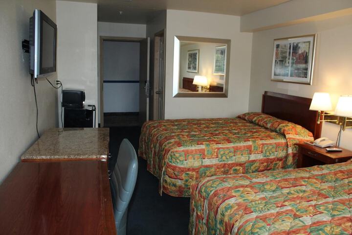 Room 12 of 26