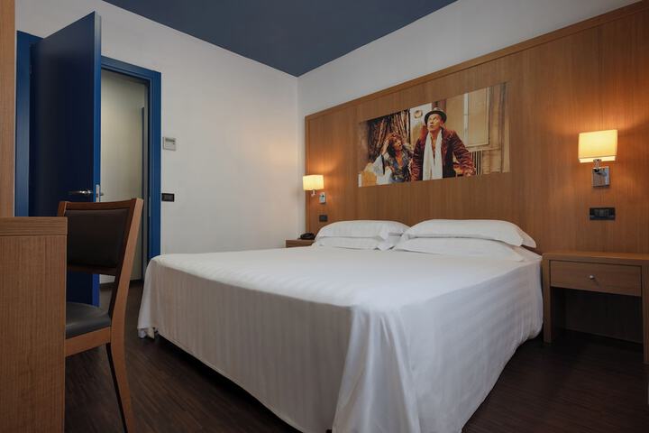 Room 4 of 23