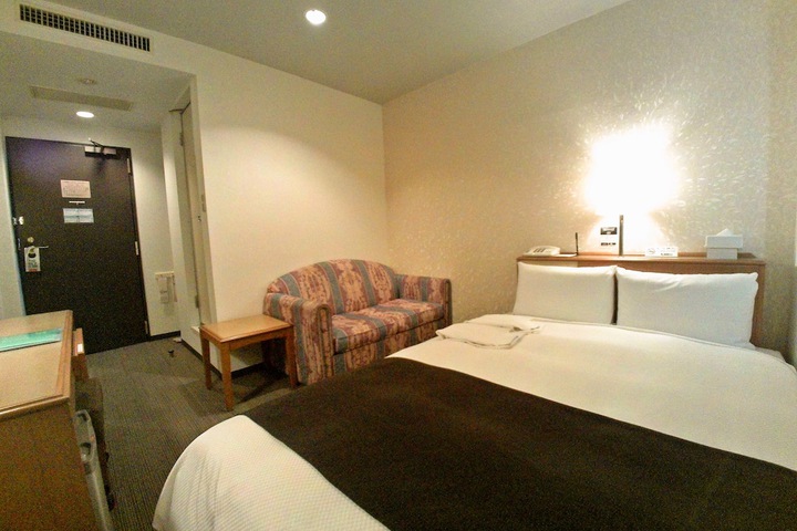 Room 8 of 35