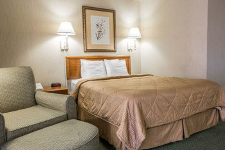 Room 21 of 38