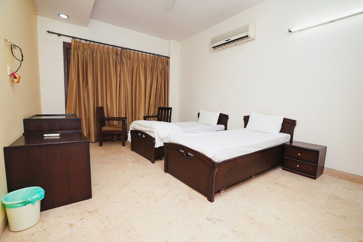 Room 17 of 39