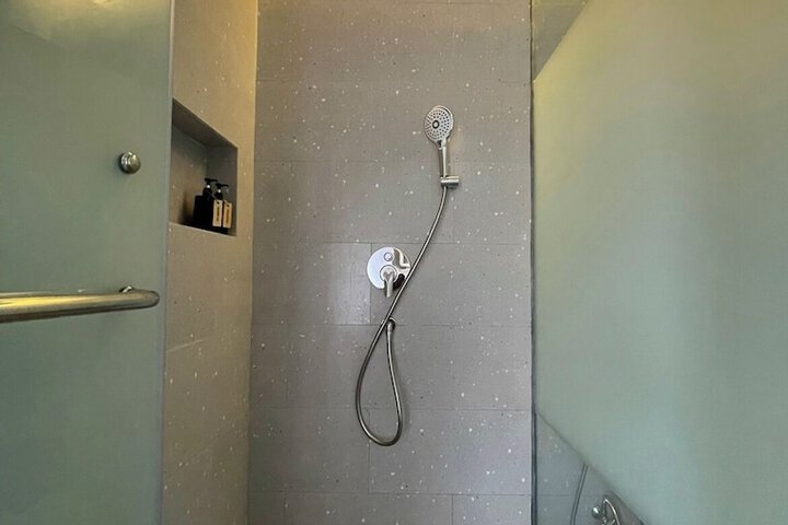 Room 71 of 119