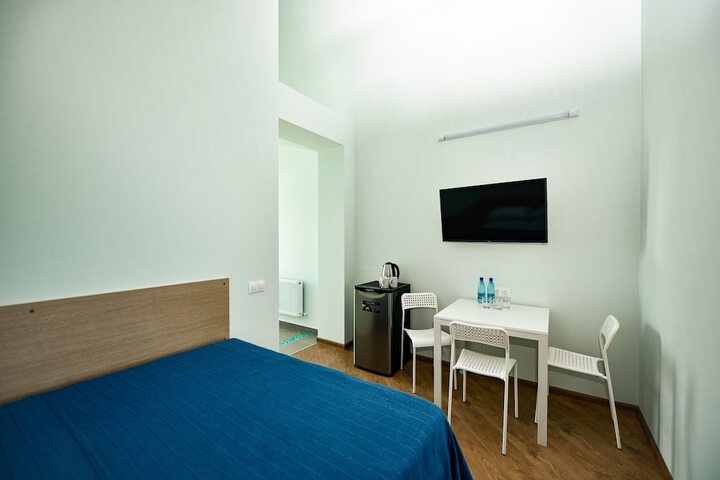 Room 16 of 151