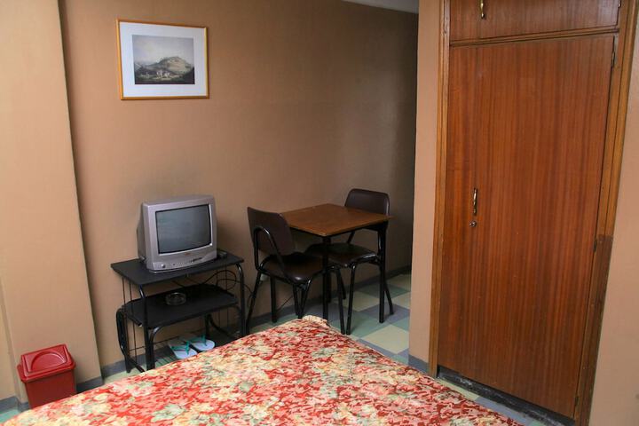 Room 12 of 30