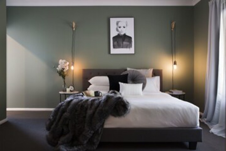 Room 14 of 16