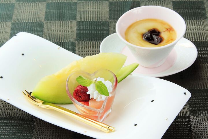 Dining 57 of 81