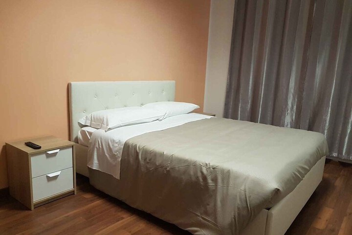 Room 22 of 33