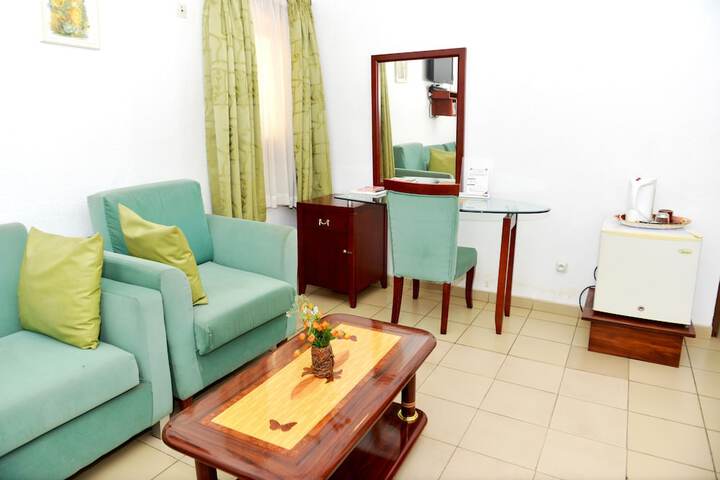 Room 16 of 25