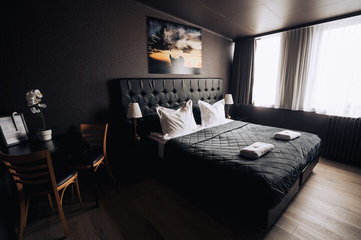 Room 17 of 54