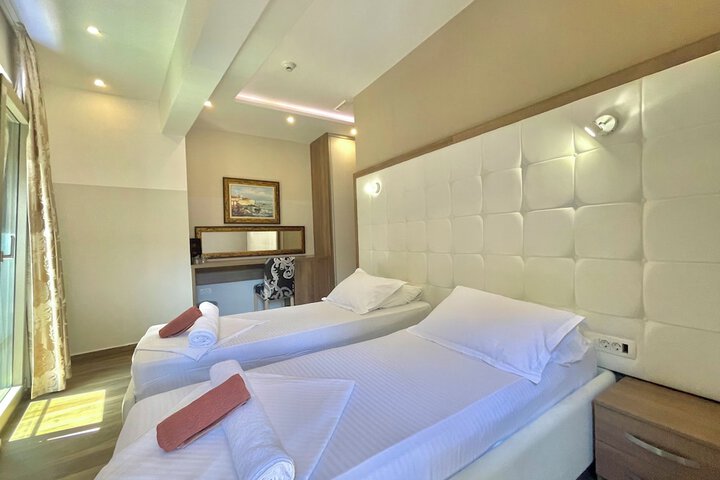 Room 35 of 119