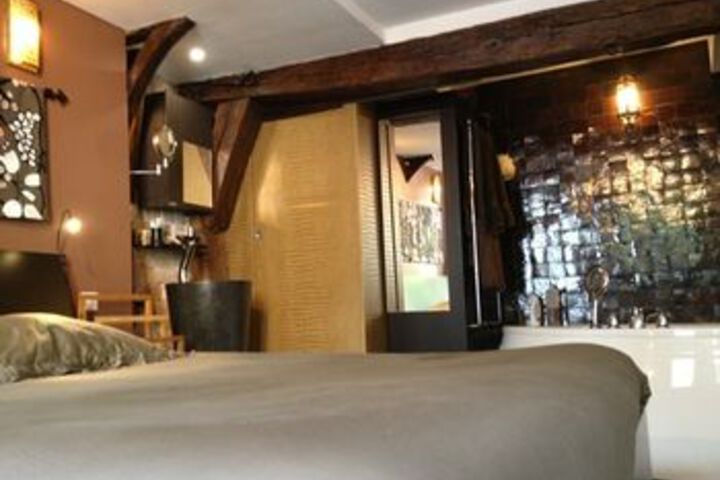Room 43 of 85