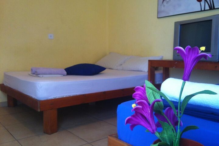 Room 9 of 19