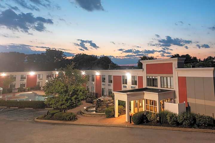 Photo of Inn at Chocolate Avenue - Sure Stay Collection by Best Western