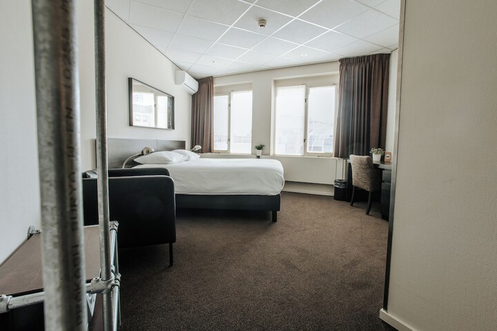 Room 13 of 67