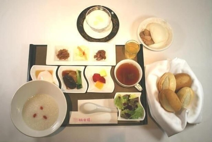 Dining 20 of 22