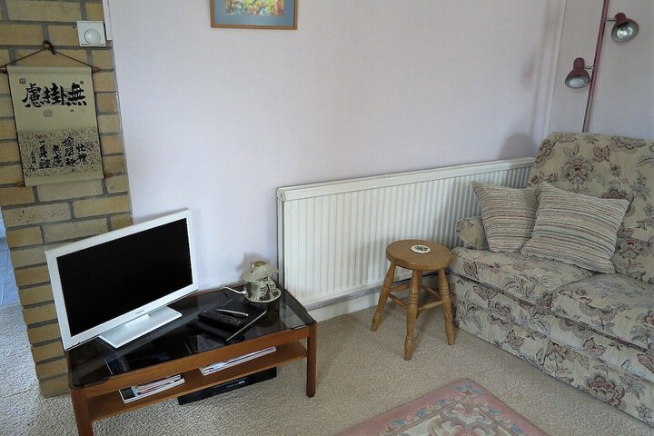 Lounge 11 of 18